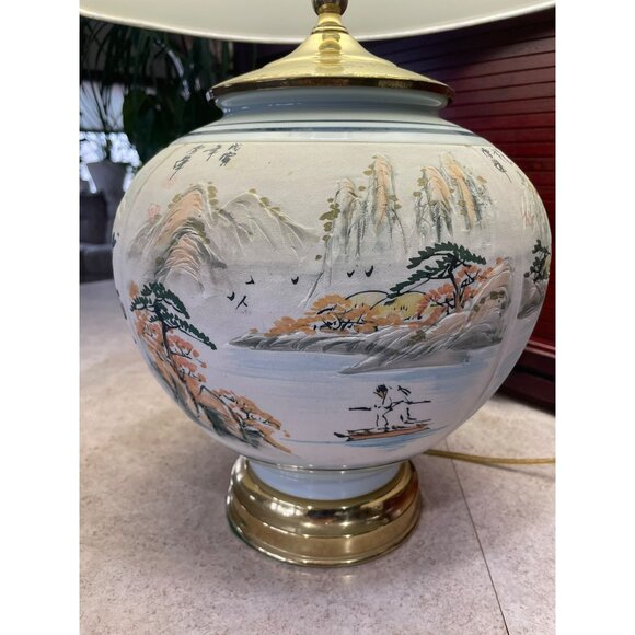 Vintage Hand-Painted Porcelain Table Lamp With Oriental Landscape Design & Brass - Picture 3 of 10